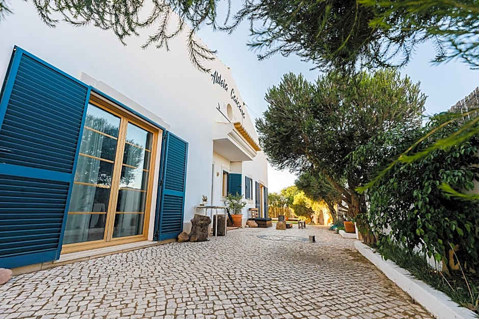 Aldeia Caiçara Surf House