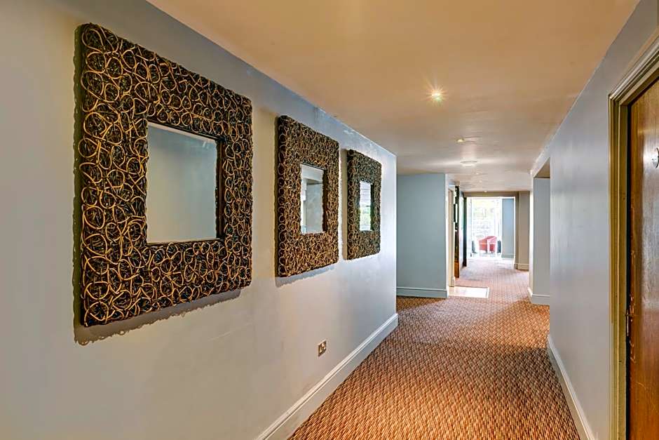 Manchester Airport Stanley Hotel by Belvilla