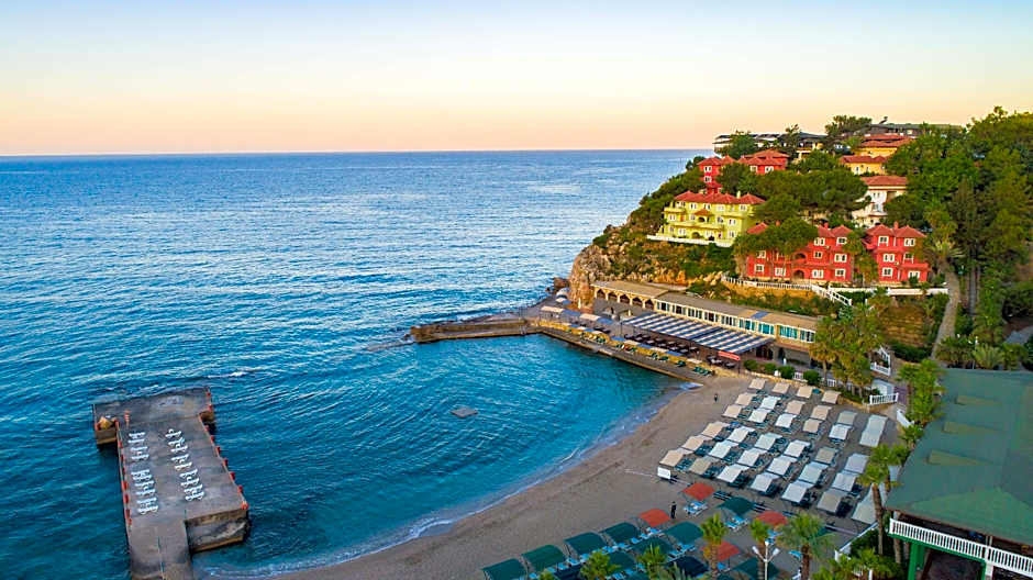 SENZA GARDEN HOLIDAY CLUB