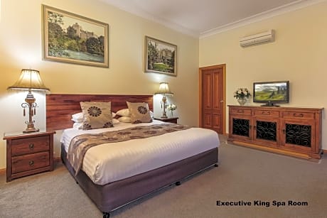Executive King Room with Spa Bath