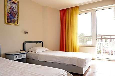 Double Room Monoparental