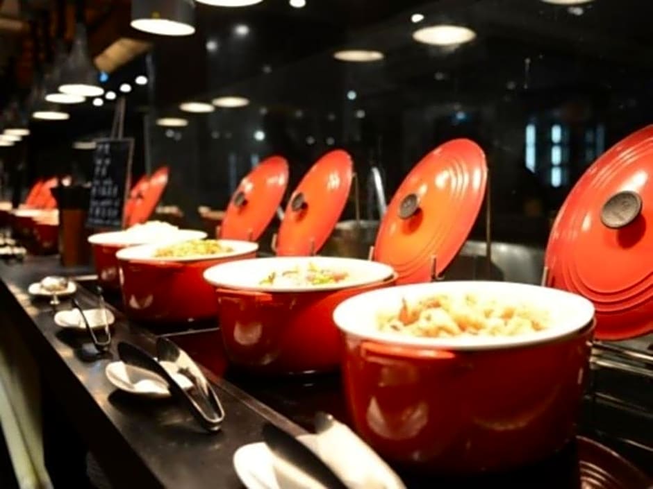 Himalayas Qingdao Hotel