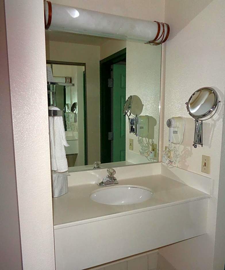 Allure Suites of Fort Myers