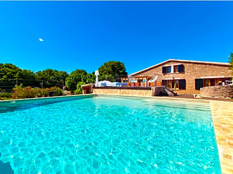 Villa Barcares Petit, piscina, jardines junto a playa en Alcudia