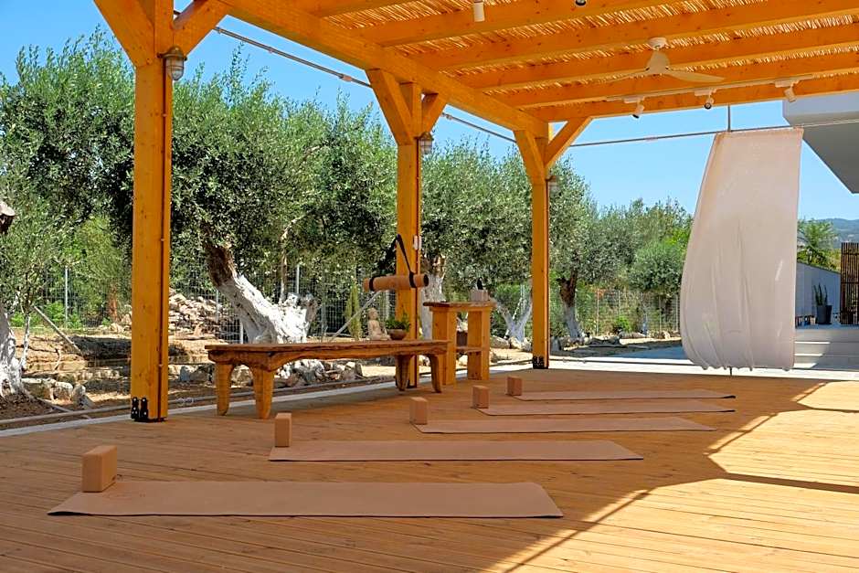 Evia Bay Suites and Retreats