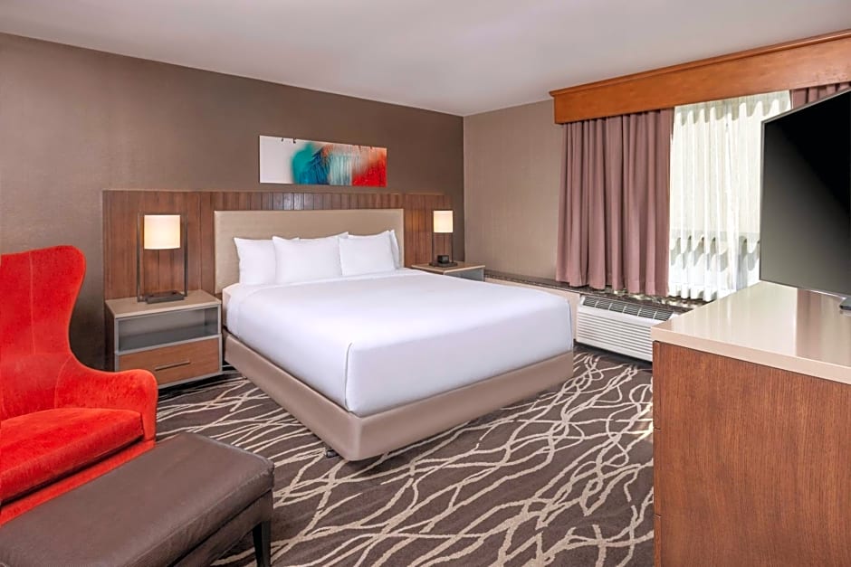 DoubleTree by Hilton San Bernardino