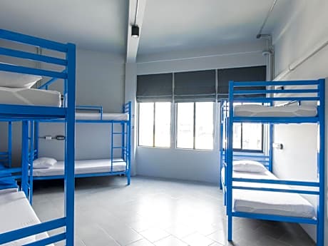 Bunk Bed in 8-Bed Female Dormitory Room