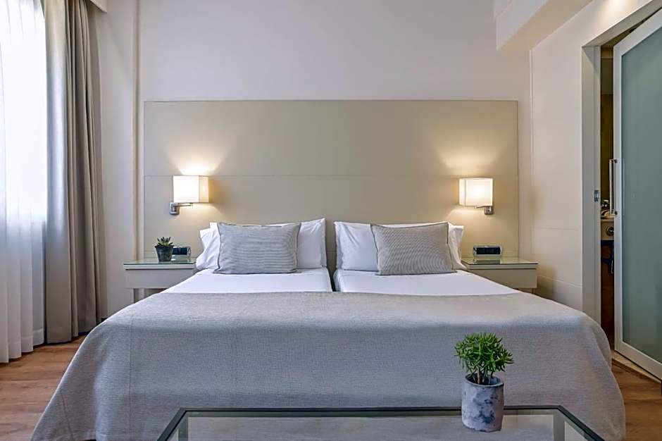 Aparthotel Mariano Cubi