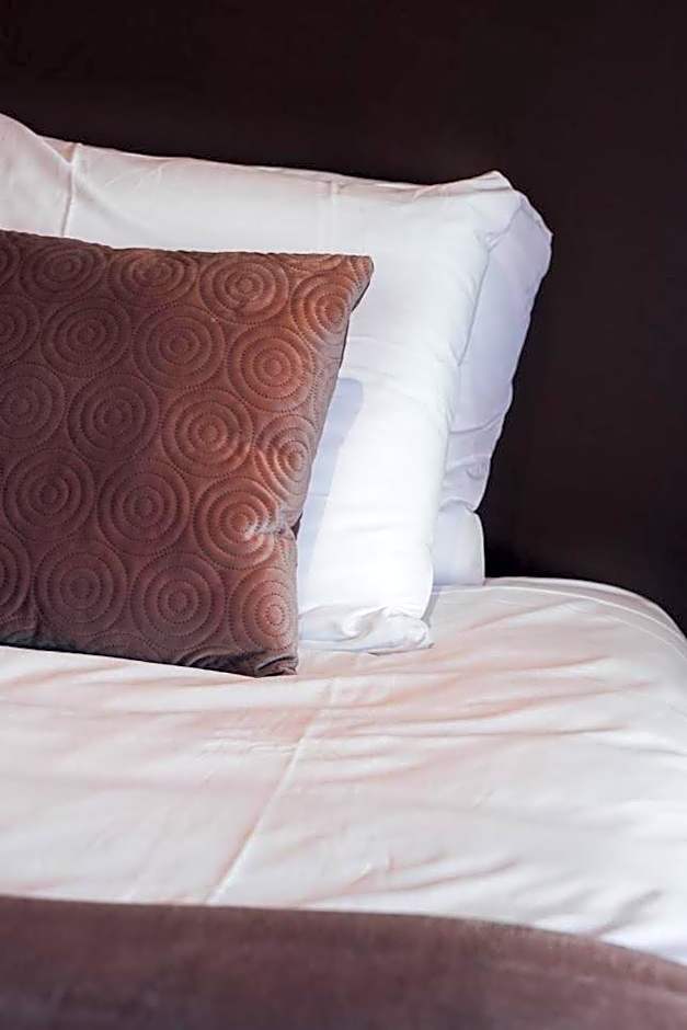 Harbour Suites Boutique Hotel