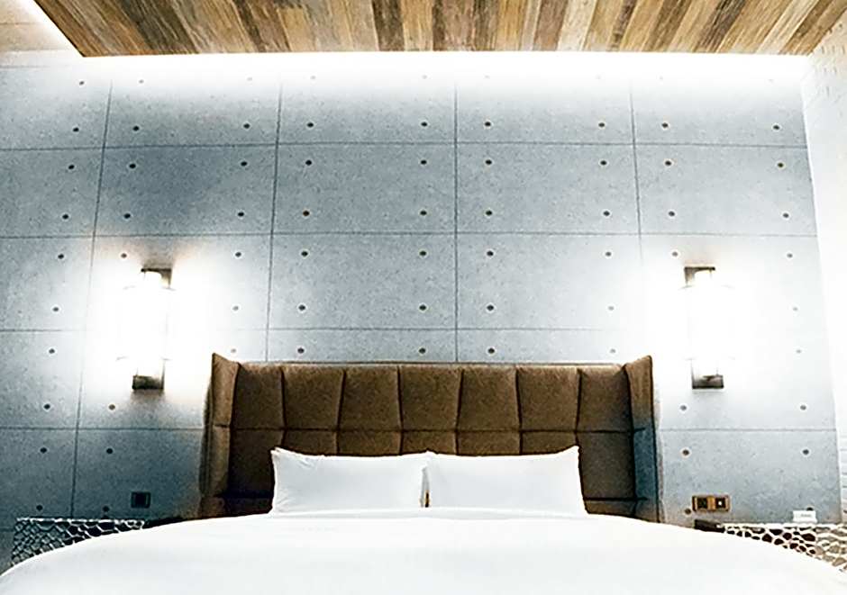 Royal Group Motel Fengshan Branch