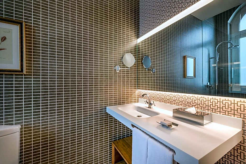 AC Hotel Palacio del Retiro Autograph Collection