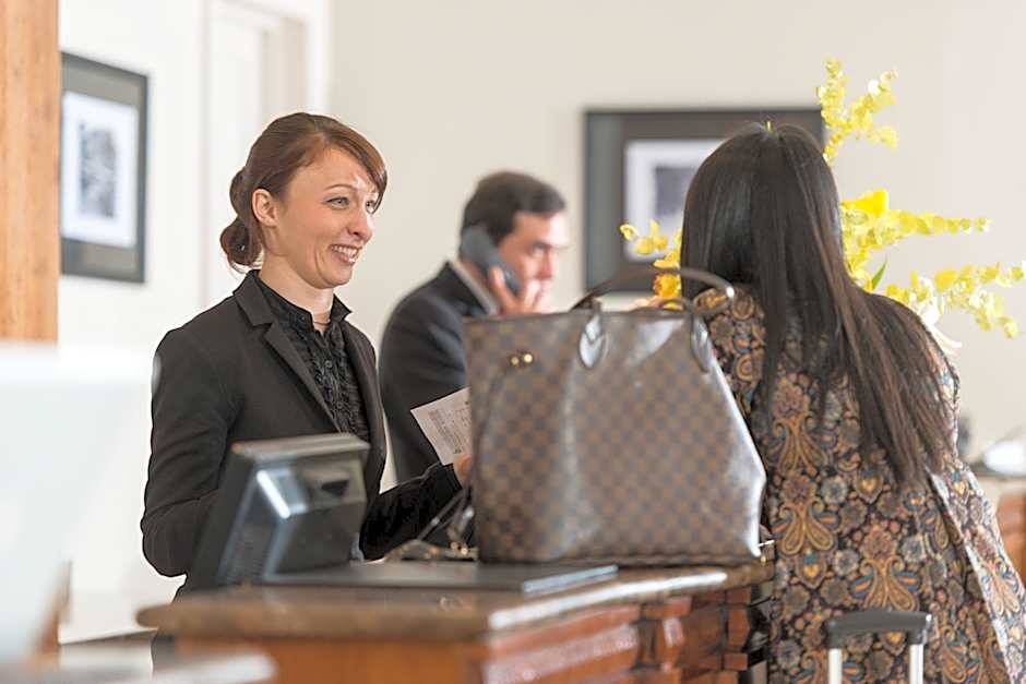 Park International Hotel