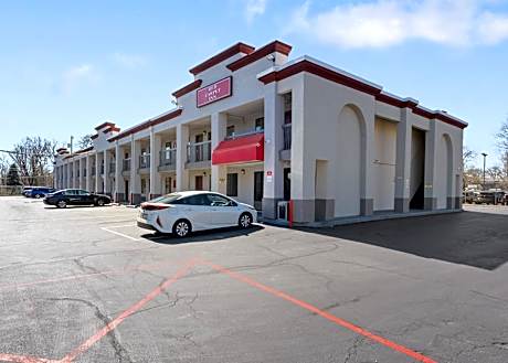 Red Carpet Inn Philadelphia Airport
