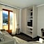 Hotel Bucaneve