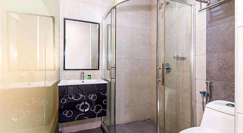 Super OYO 340 Comfort Hotel