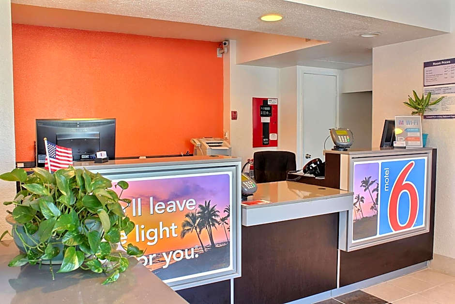 Motel 6-Atascadero, CA