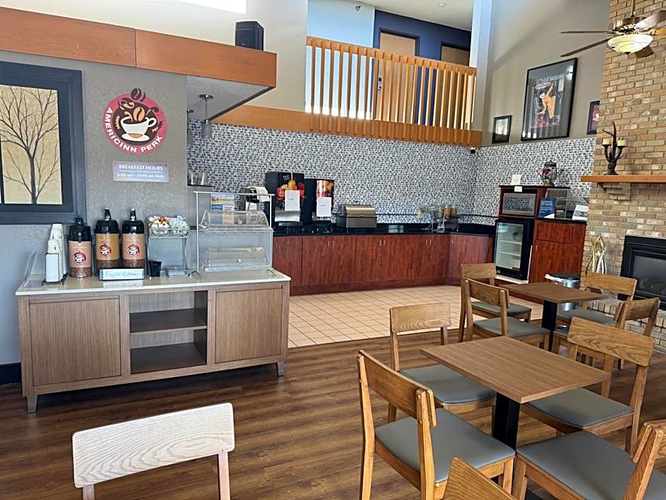 AmericInn by Wyndham Albert Lea