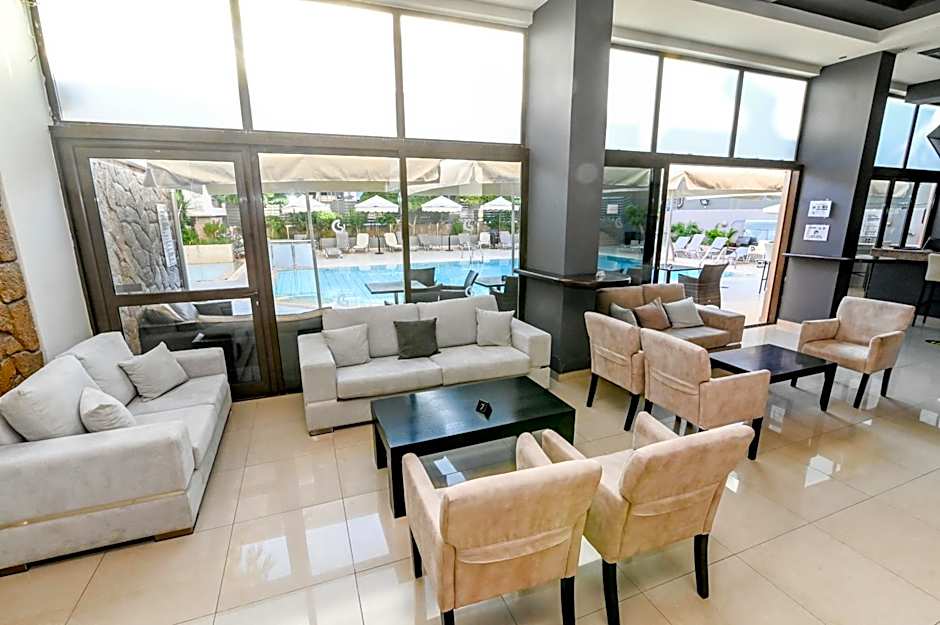 Saint Constantine Hotel