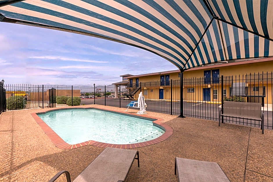 Travelodge by Wyndham New Braunfels