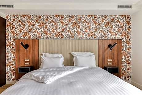 Zenitude Hotel la Valadiere, an Ascend Collection Hotel