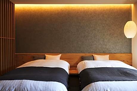 Japanese-Style Deluxe Suite with Open-Air Bath