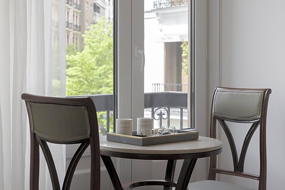 ICON Casona 1900 by Petit Palace