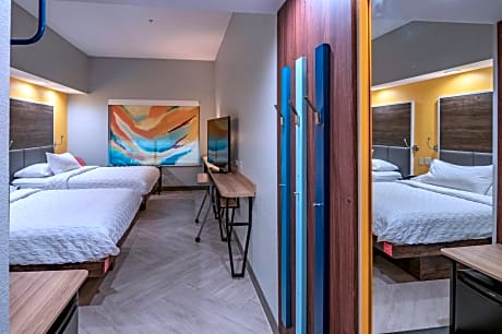 Queen Room with Two Queen Beds