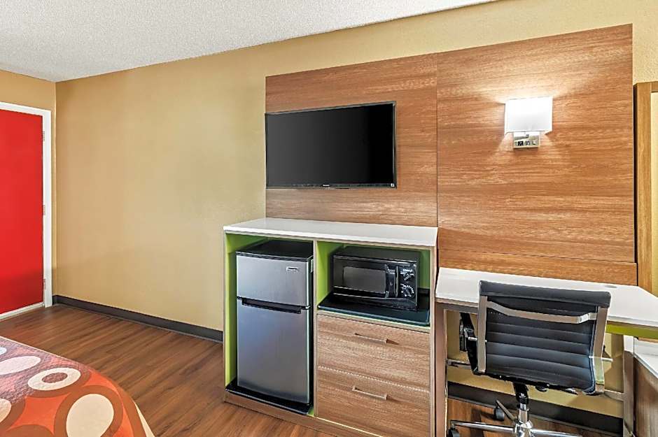 Super 8 by Wyndham Cincinnati/Springdale OH