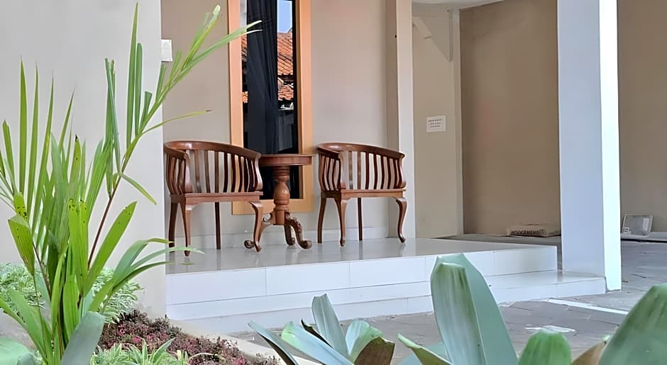 Royal Kencana Hotel powered by Cocotel