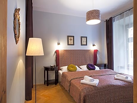 One-Bedroom Apartment (4 Adults) - 5 Asnyka Street