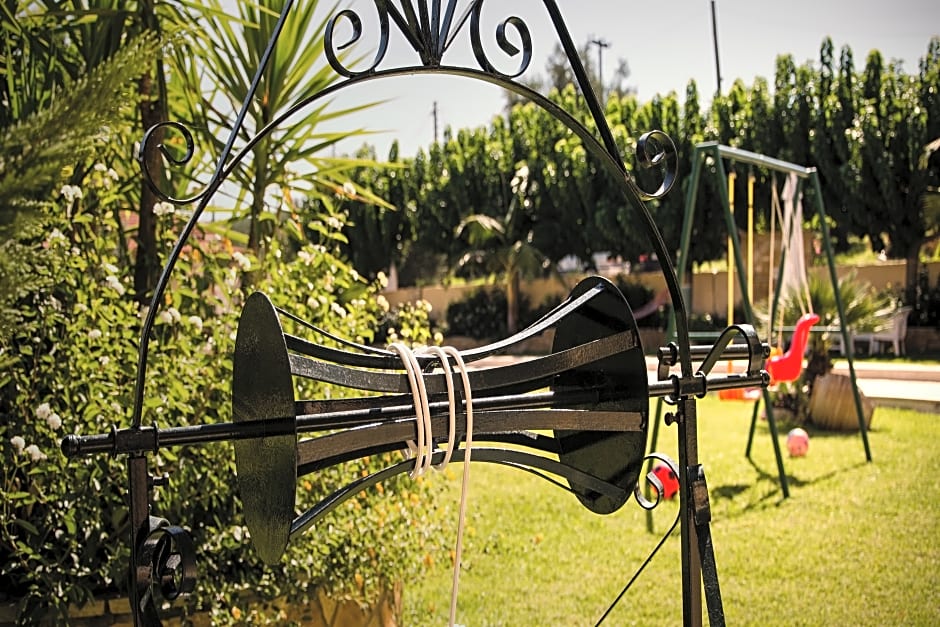 Remezzo Apartments & Studios