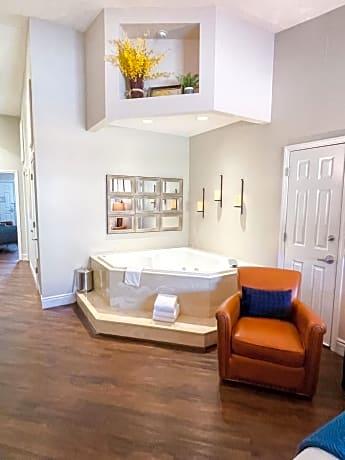 Luxury Suite with Spa Bath