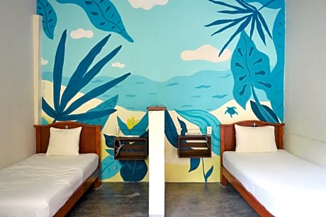 Single Bed in Mixed Dormitory Room