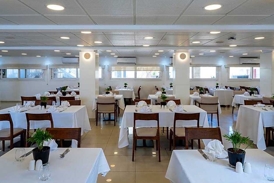 Naveh Tamar - Mehadrin Kosher suitable for Ultra-Orthodox guests
