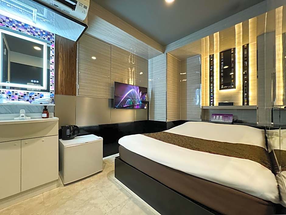 Hotel Amethyst