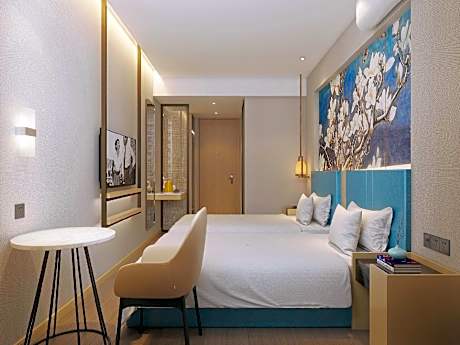 WH - Deluxe Room Twin