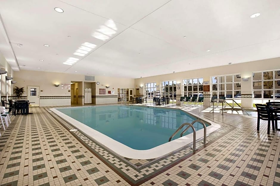 Hampton Inn By Hilton And Suites Providence/Warwick-Airport