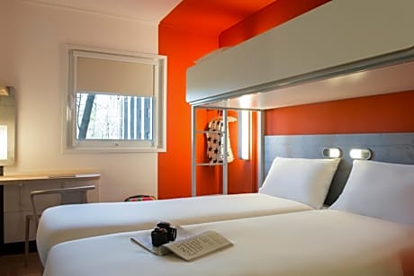 Standard Room with Two Single Beds and One Bunk Bed