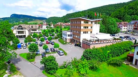 HOTEL DE VILLE - La Baie Du Lac