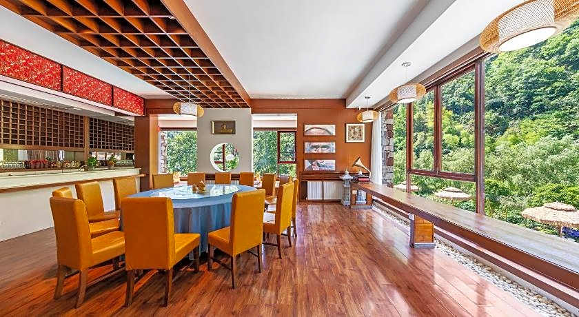 Pandora Vista Retreat