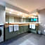 Summerhill Motor Inn - Adults Only