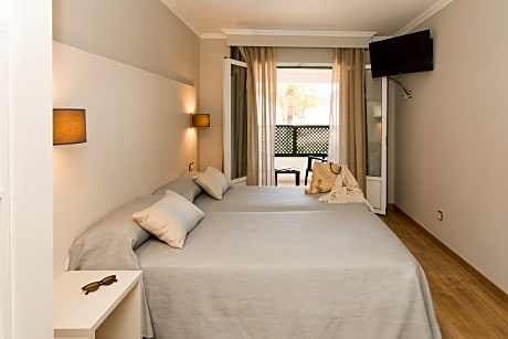 TWO BEDROOM APARTMENT 2 ADULTS