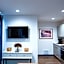 Palmer Suite 101, Hyland Hotel