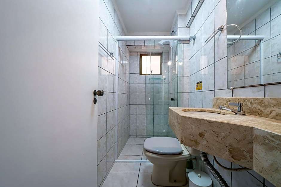 A02 - Estrela do Mar 403 A - Centro de Bombinhas - 30m do mar - Ótima localização