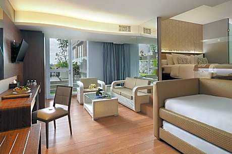 Suite Room with Free Benefit