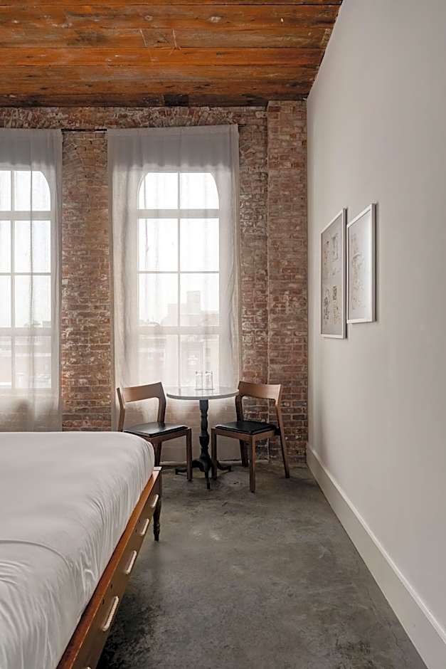 Photo 1 of 4 of Studio 1 King Bed
