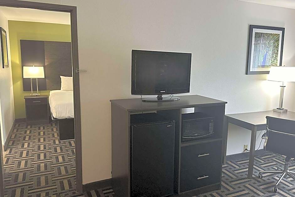 La Quinta Inn & Suites by Wyndham Cincinnati North