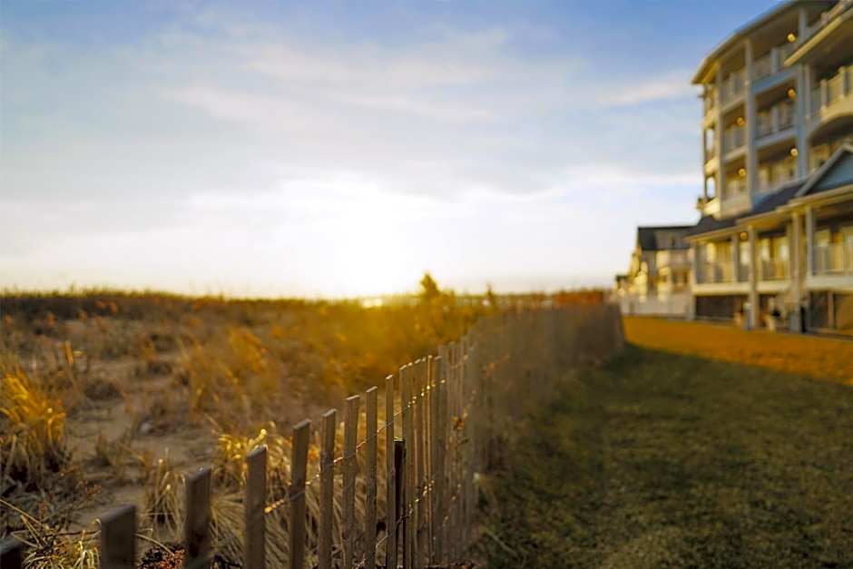 Madison Beach Hotel Curio Collection by Hilton