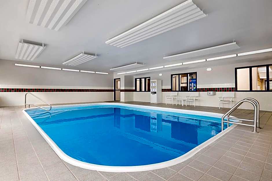 Country Inn & Suites by Radisson, Springfield, OH