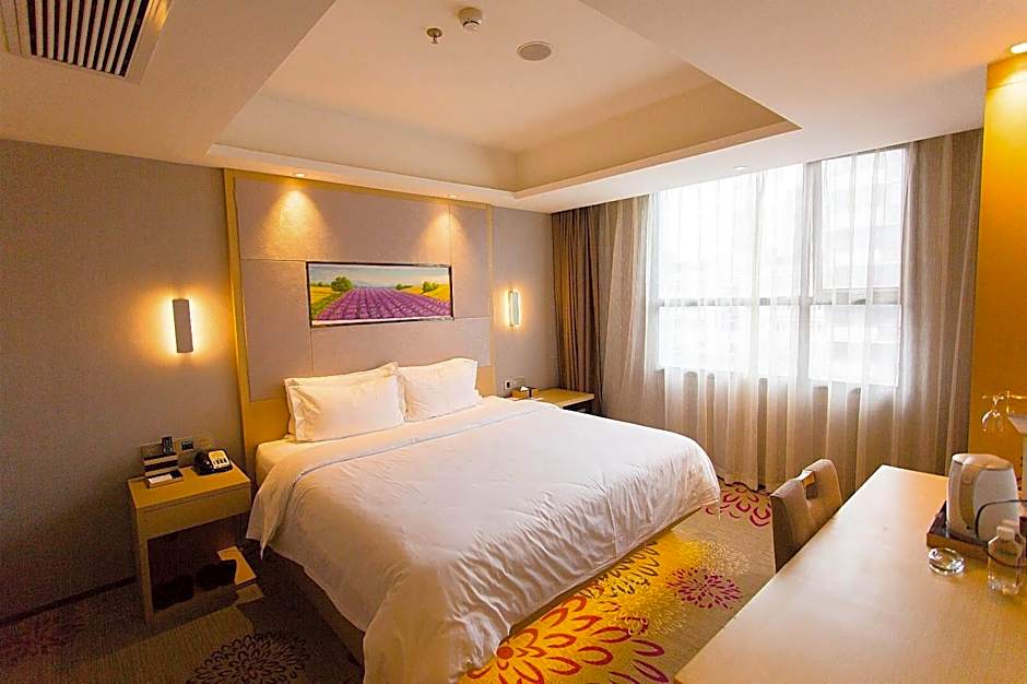 Lavande Hotel Yichang Baota River Wanda